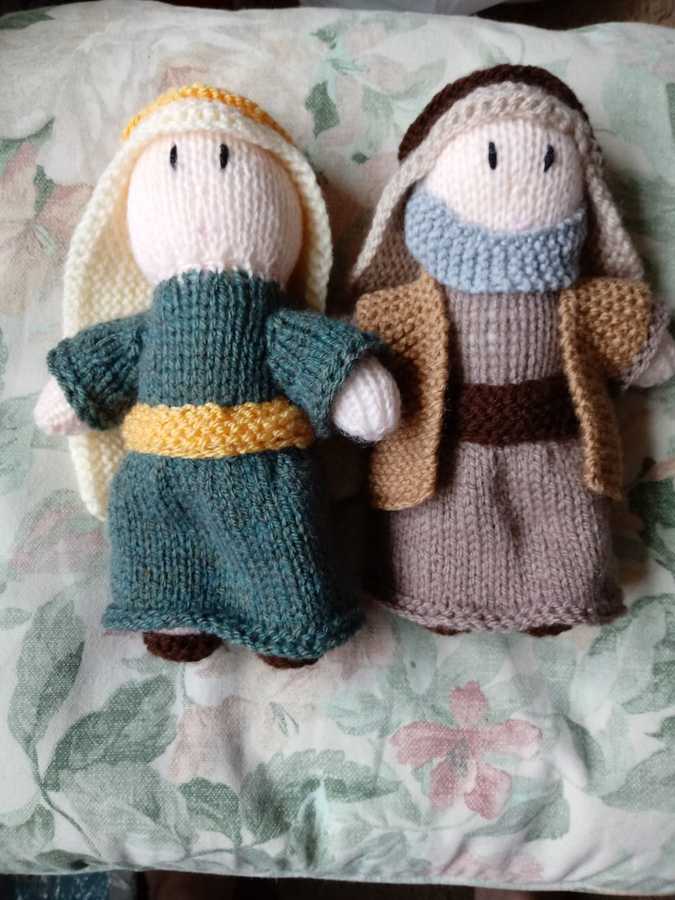 Kate has just finished Mr and Mrs Noah for my Noah's ark.